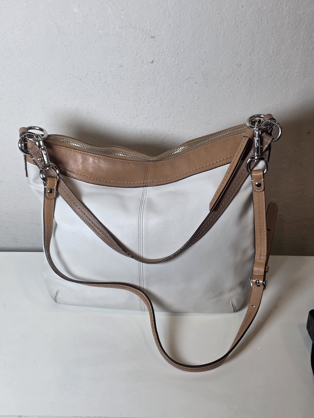 Coach Two-Tone Leather Hobo Bag in White and Tan - Picture 6 of 9